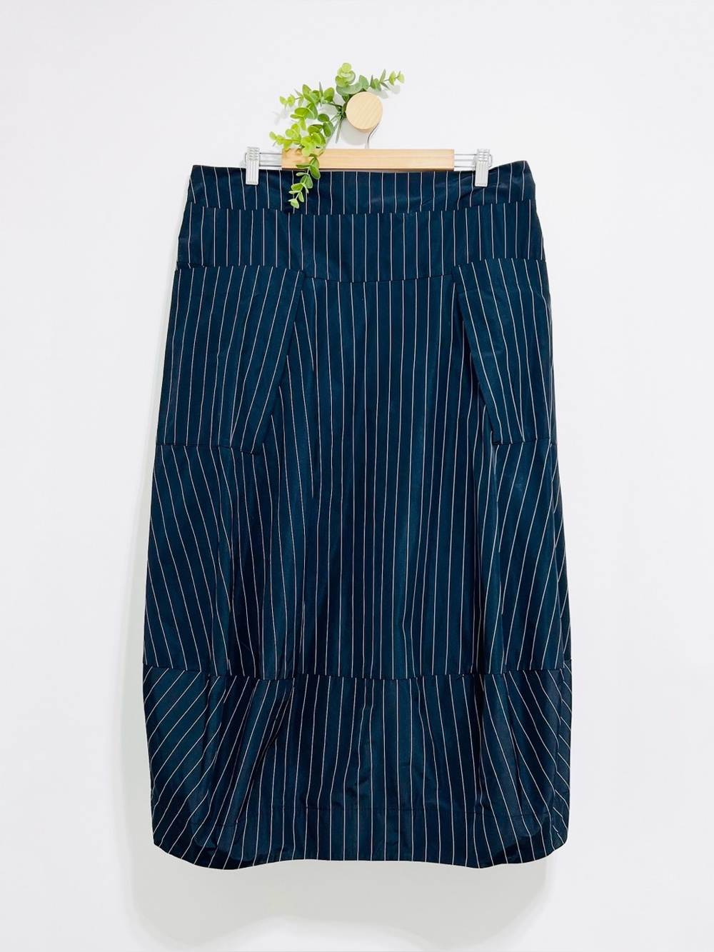 Sun Kim Black Striped Pull On Midtown Midi Nylon Bubble Lagenlook Skirt